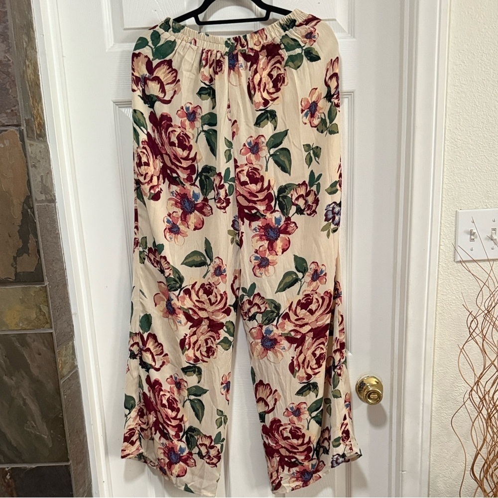 Lulu's Floral Wide Leg Pants in Cream and Burgundy - Picture 3 of 3